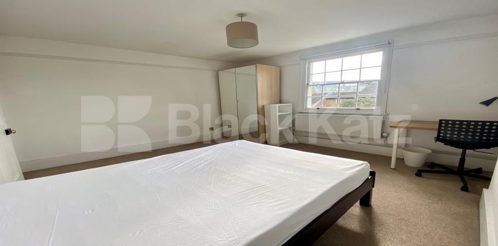 			LET , 4 Bedroom, 1 bath, 1 reception Terraced House			 Park Street, Borough 